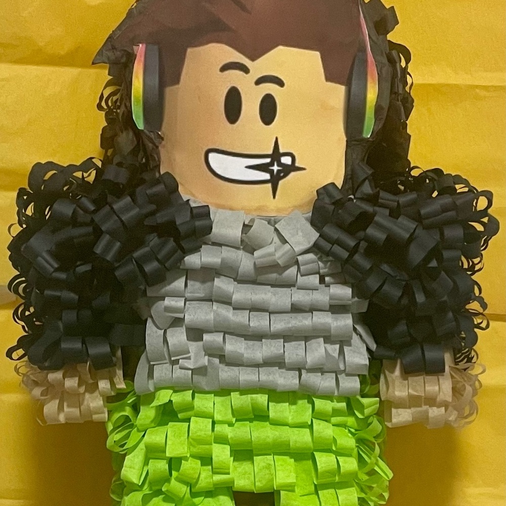 Roblox Boy Pinata